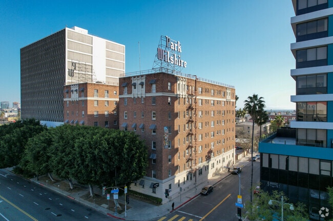Building Photo - Park Wilshire