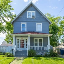 Building Photo - 1123 W 10th St