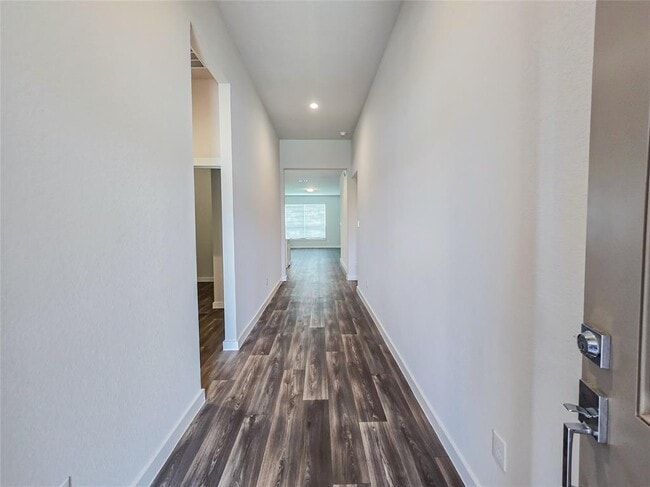 Building Photo - 3068 Sunmoon Ln
