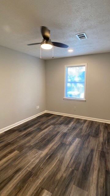 Building Photo - 1643 Pinedale Cir NW