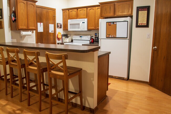 Building Photo - East 4th Town Home
