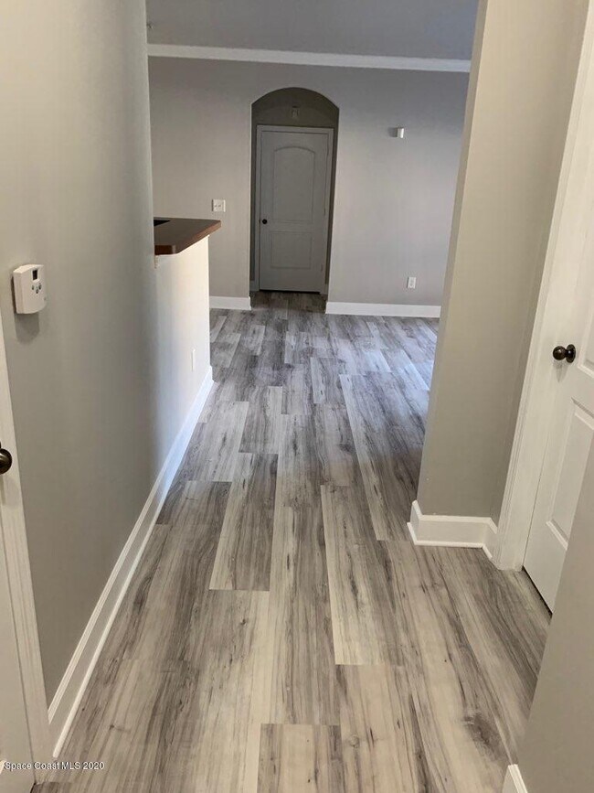 Building Photo - 6460 Borasco Dr