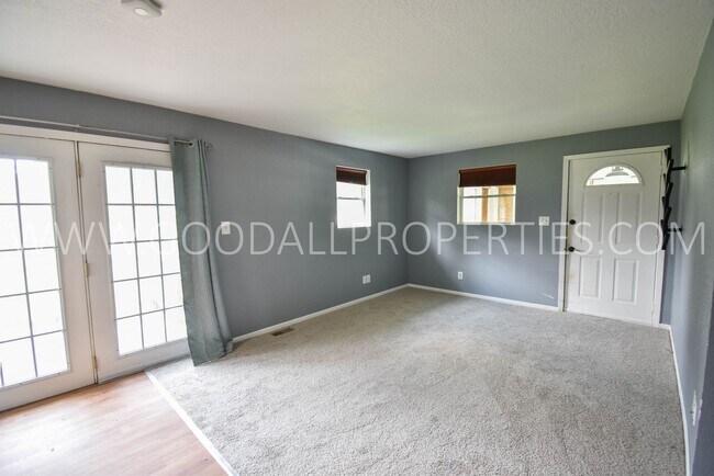 Building Photo - 1 Bedroom, 1 Bath Home In Des Moines
