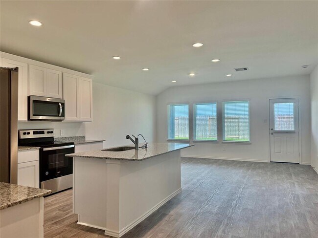 Foto del edificio - 2204 Laurel Bloom Ln