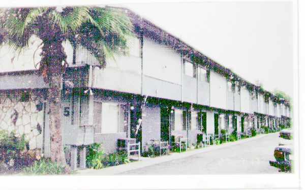Building Photo - 415 E Broadway