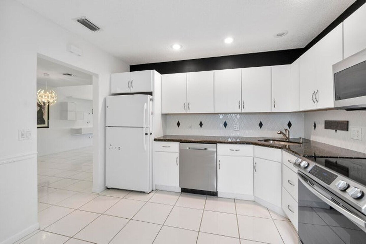Photo - 5153 Floria Drive V, Boynton Beach, FL 33437