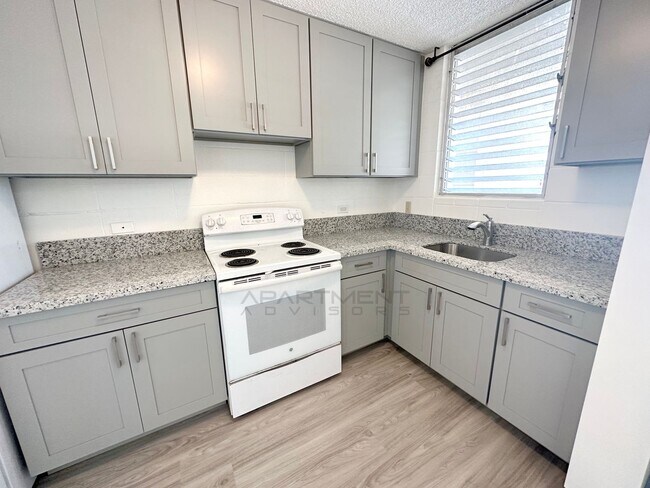 Foto del edificio - 412 N Kuakini St