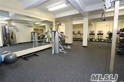 Building Photo - 84-01 Main St