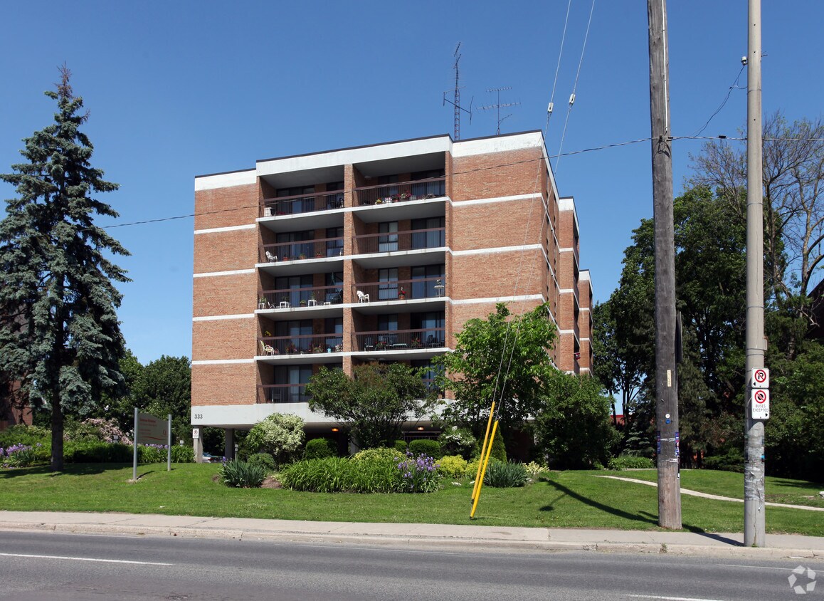 Photo du bâtiment - Simcoe Estates