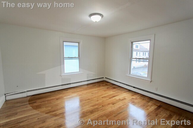 Building Photo - 55 Forest Ave