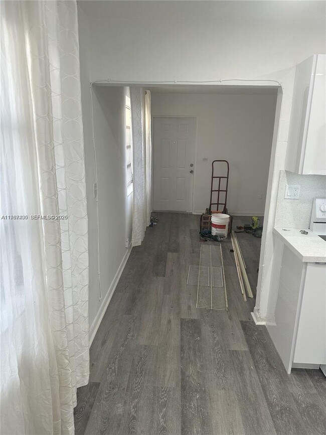 Foto del edificio - 3268 SW 25th St