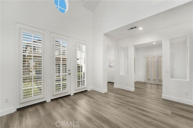 Foto del edificio - 210 Garden Gate Ln