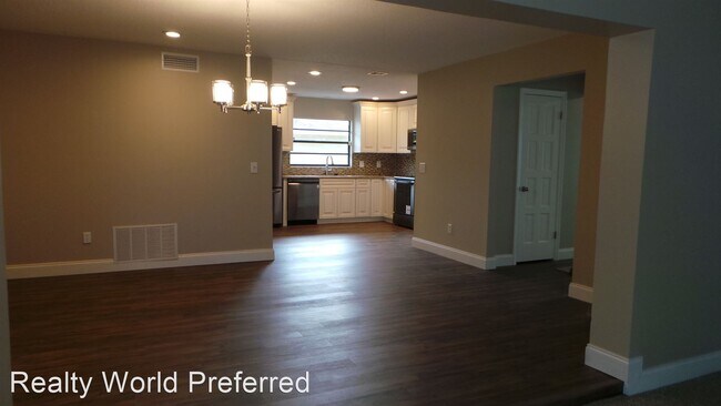 Building Photo - 4 br, 2 bath House - 125 E. Cottesmore Circle