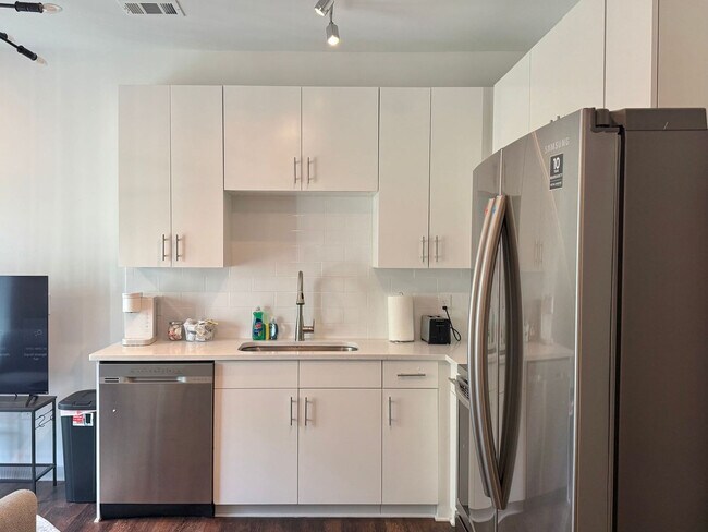 Foto del edificio - 542 Boulevard NE