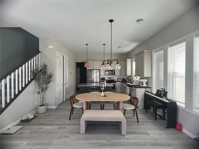 Foto del edificio - 8055 Arrowwood Ln N