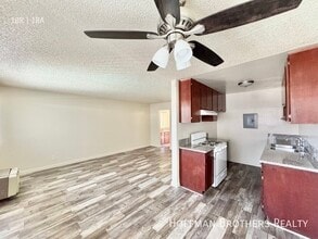 Building Photo - 20339 Saticoy St