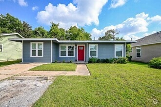 Building Photo - 226 Hyta St
