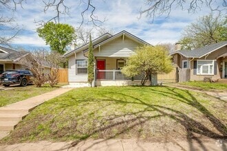 Building Photo - 4712 Birchman Ave
