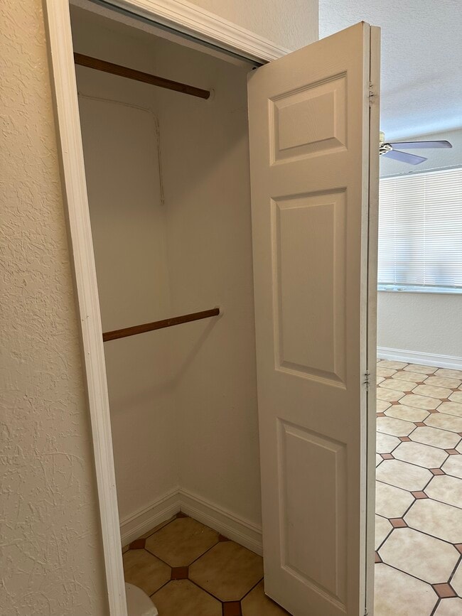 Closet - 4360 SW 2nd Ter