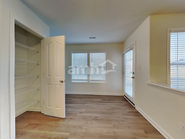 Foto del edificio - 13104 Young Fawn Ct