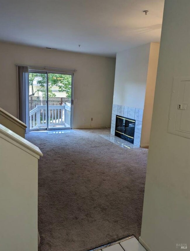 Building Photo - 1 Fawn Ct