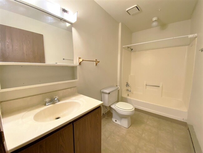 Bathroom - 421 12th St N