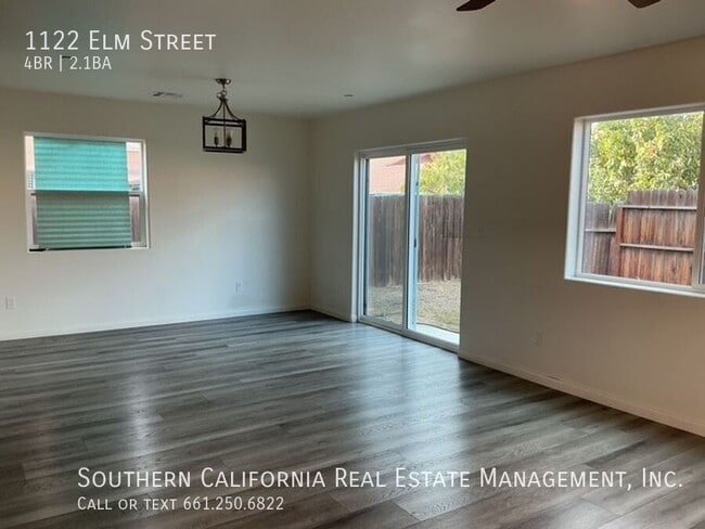 Building Photo - 1122 Elm St