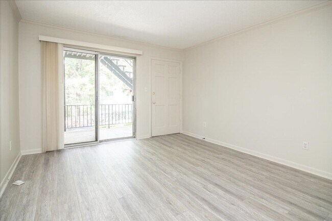 Foto del edificio - Newly Updated 1/1 Condo 1 Mile From Downto...
