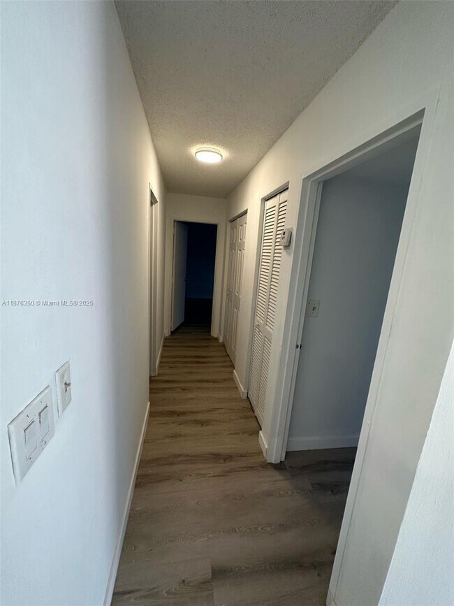 Foto del edificio - 4174 NW 79th Ave