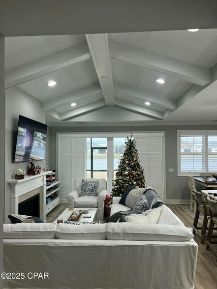 Foto del edificio - 8436 Coral Reef Wy