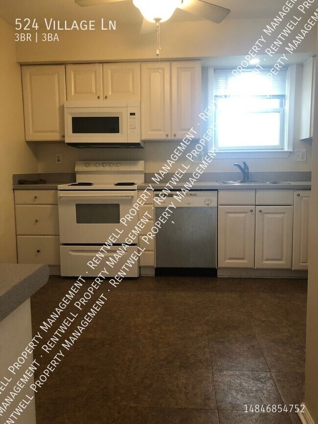 Building Photo - 3 Bed 2.5 Bath  in Pottsgrove School Distr...