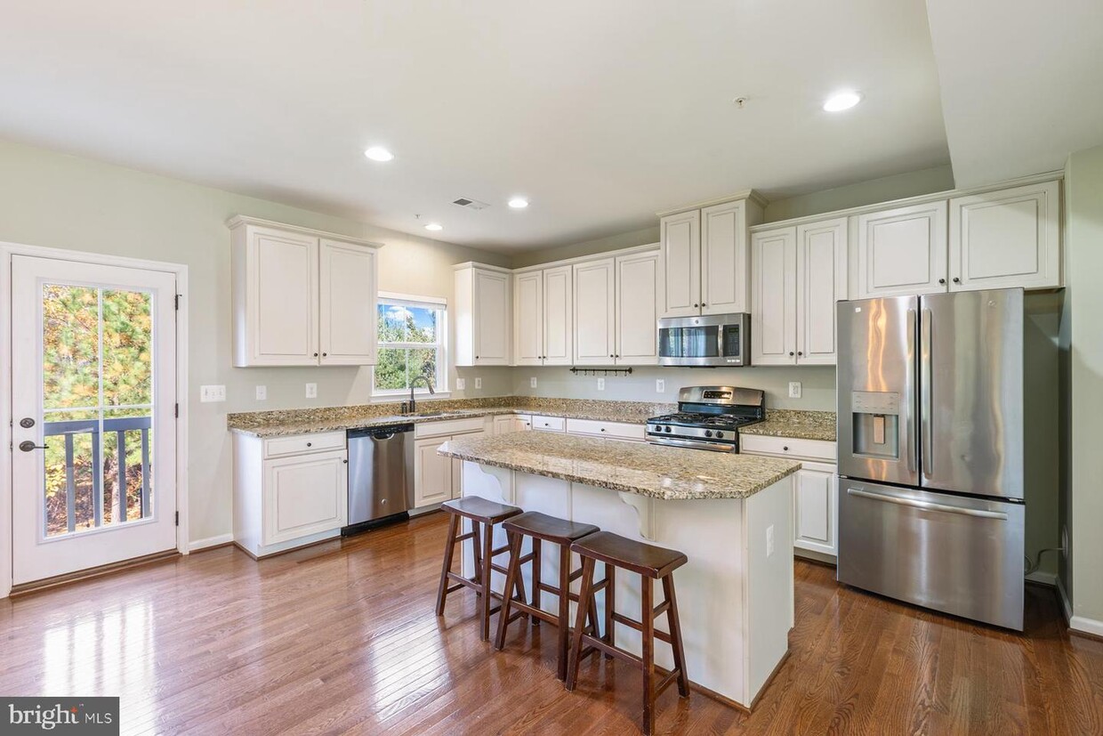 Foto principal - 548 Fox River Hills Way