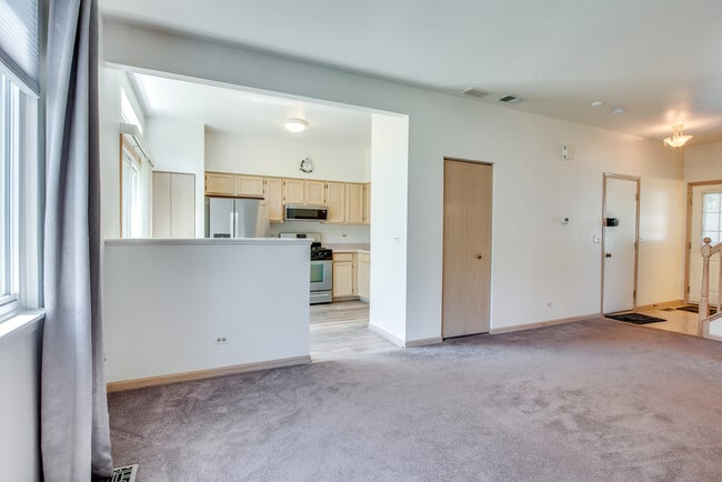Building Photo - 1216 Arapaho Ct