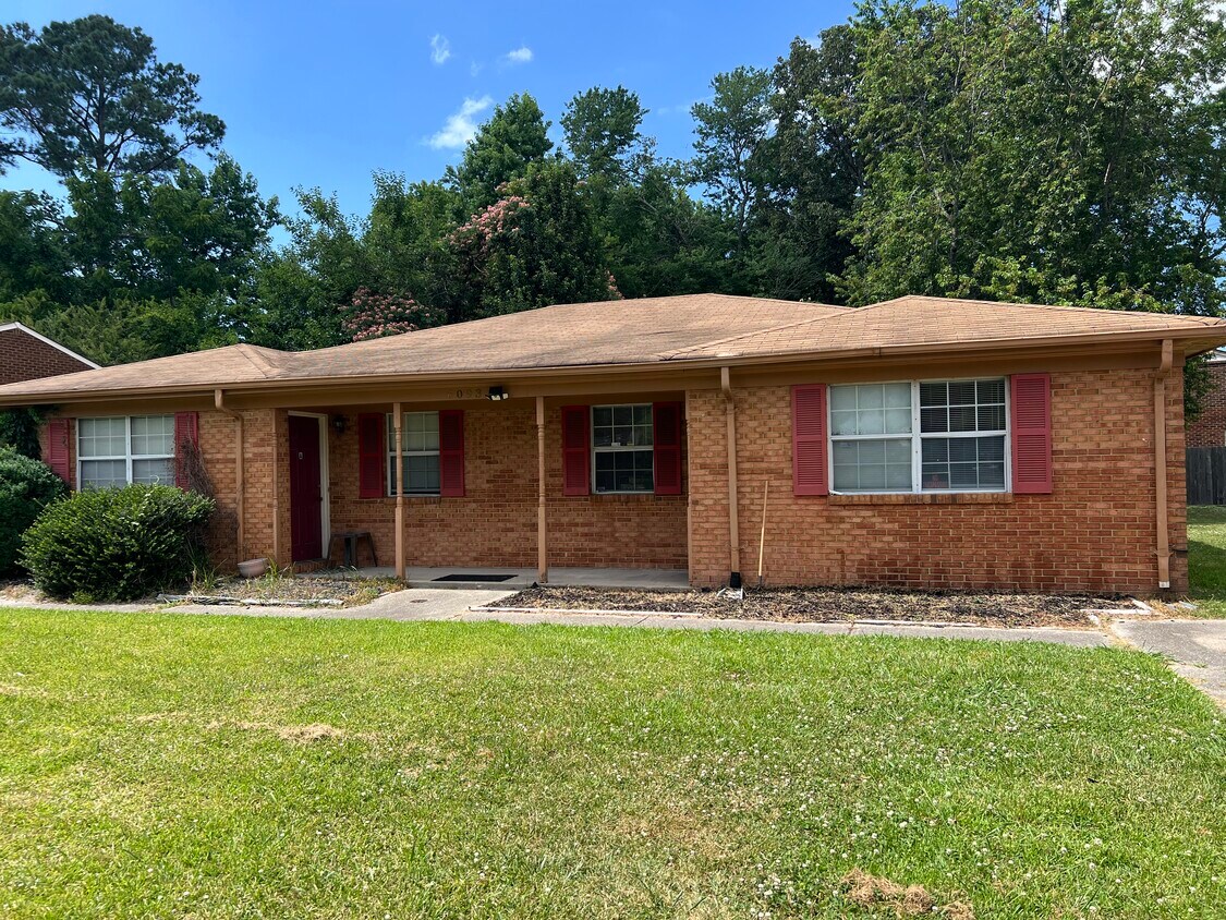 6093 Camellia Dr Unit A, Suffolk, VA 23435 Condo for Rent in Suffolk