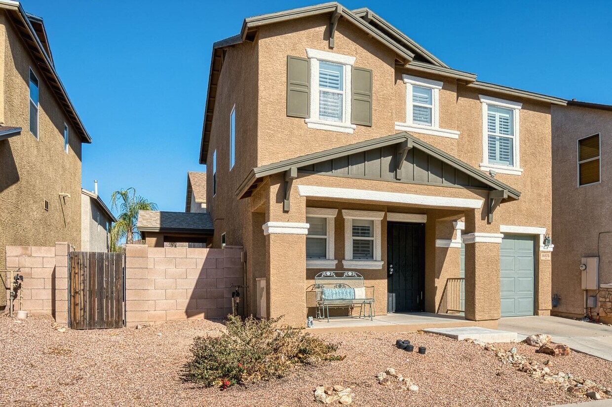 Foto principal - Lovely 3 Bedroom House in Desirable Area!