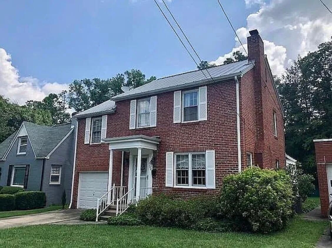 Primary Photo - 2160 Donald Ave
