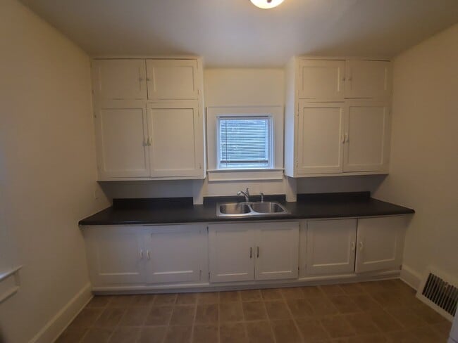 Foto del edificio - 1168 Shawano Ave