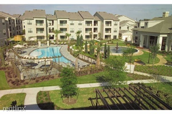 Building Photo - 8440 N Sam Houston Pky E