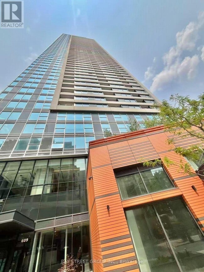 Building Photo - 609 Sherbourne St