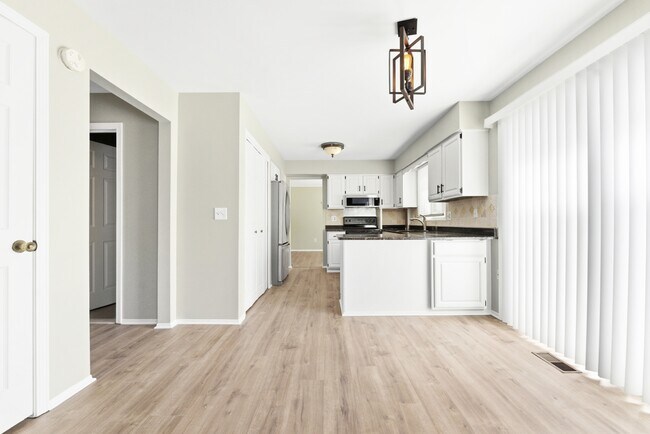 Foto del edificio - 25845 Buckminster Dr