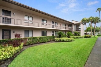Building Photo - 208 Mary Dr