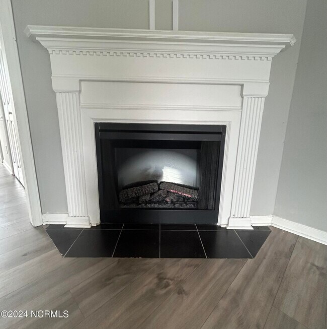 Foto del edificio - 2300 Vineyard Dr