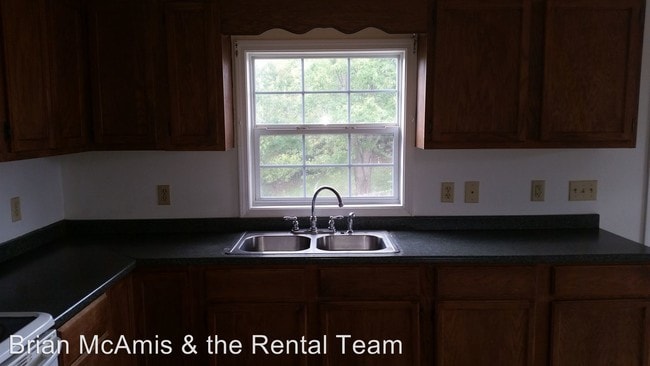 Building Photo - 3 br, 2 bath House - 950 Kingsport Hwy.