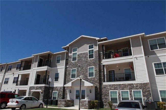 Building Photo - 24 Creekside Ln