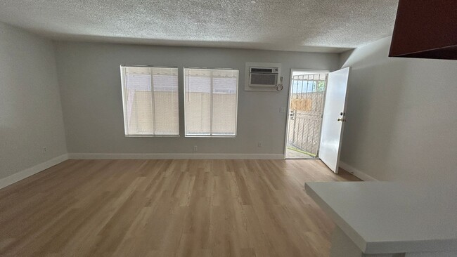 Foto del edificio - 1 Bedroom Apartment for rent in North San ...