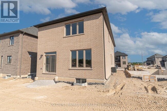 Building Photo - 13 Ranch Ter
