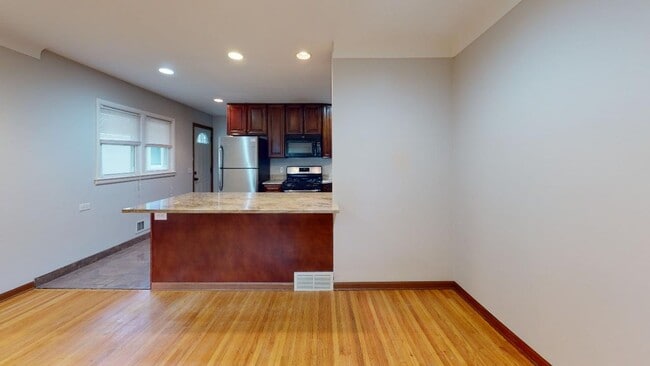Foto del edificio - 1097 25th Ave SE