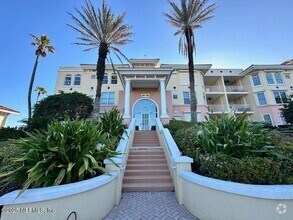 Building Photo - 110 S Serenata Dr