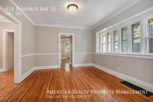 Foto del edificio - 616 Giddings Ave SE