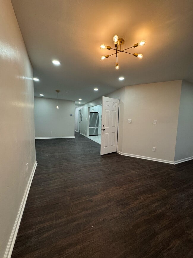 Building Photo - 123 Avenue C